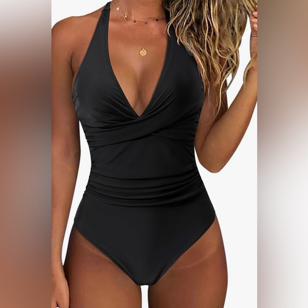 NWOT Suuksess Cross Front One Piece
Swimsuit Size S